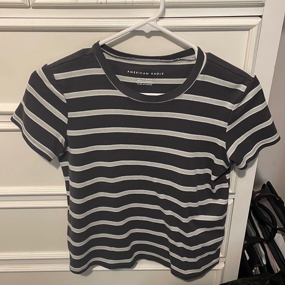 american eagle t-shirt